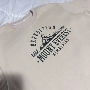size M everest long sleeve lightweight sweater/sweatshirt ✯